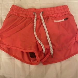 Woman’s Vuori Shorts
